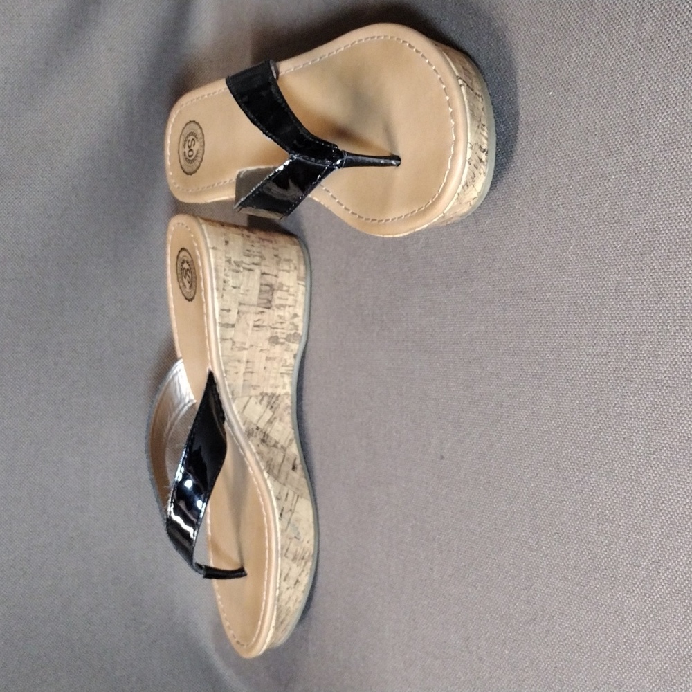 Faux patent leather thong wedges 9